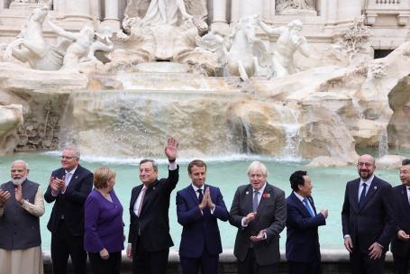 G20峰会第二天，2021年10月，意大利罗马。罗马领导人峰会取得了一些进展，但仍有许多工作要做。