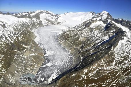 阿尔卑斯山上融化速度最快的冰川之一。Flickr /联合国照片