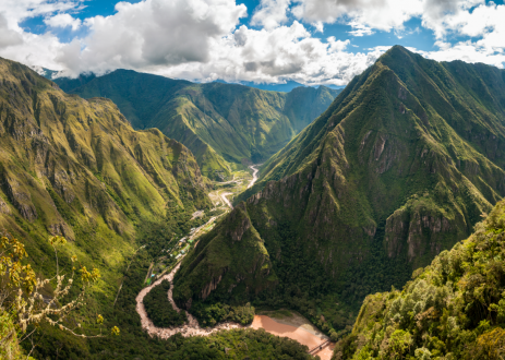 拉丁美洲森林覆盖的山脉